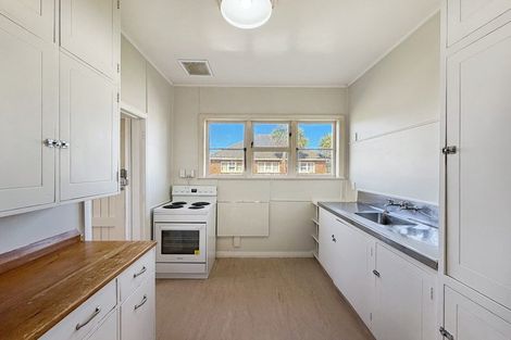 Photo of property in 2 White Street, Whanganui East, Whanganui, 4500