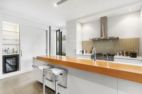 Photo of property in 7 Peel Street, Westmere, Auckland, 1022