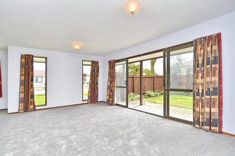Photo of property in 2 Kinross Street, Hei Hei, Christchurch, 8042