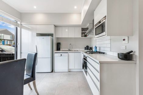 Photo of property in 11 Wai Place, Westgate, Auckland, 0614