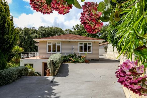 Photo of property in 17 Doralto Road, Frankleigh Park, New Plymouth, 4310