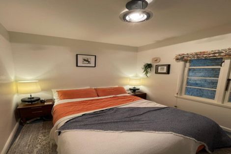 Photo of property in 182 Oriental Parade, Oriental Bay, Wellington, 6011