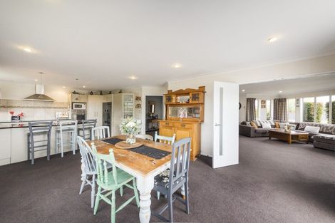 Photo of property in 3 Brooklyn Heights Drive, Kelvin Grove, Palmerston North, 4414