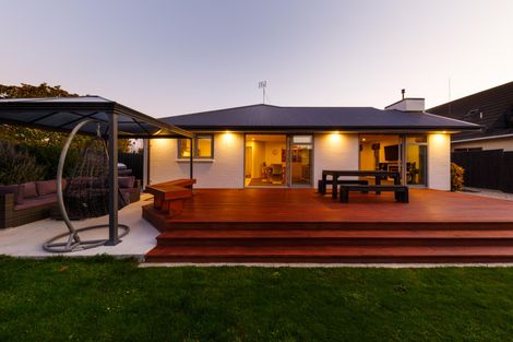 Photo of property in 23 Raglan Avenue, Cloverlea, Palmerston North, 4412
