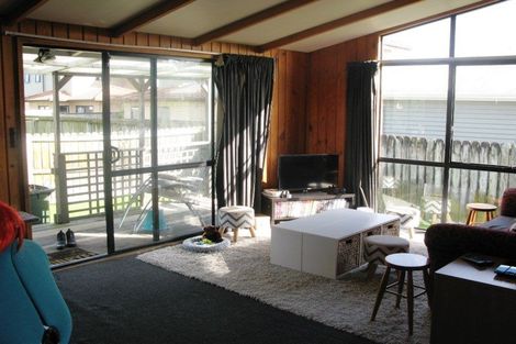 Photo of property in 25a Wairau Avenue, Avondale, Auckland, 1026