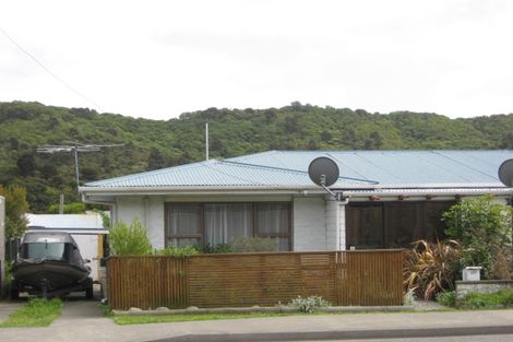 Photo of property in 157 Waikawa Road, Picton, 7220
