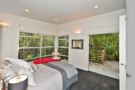 Photo of property in 20 Grand View Road, Leigh, 0985