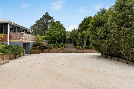 Photo of property in 8 Clearview Road, Lepperton, New Plymouth, 4373