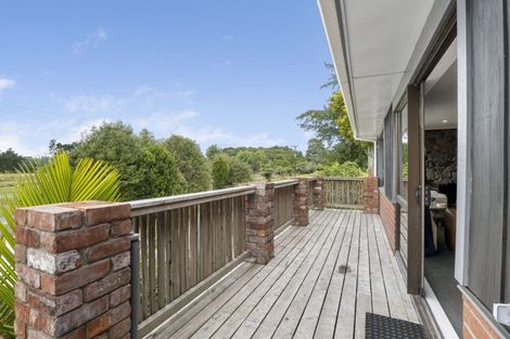 Photo of property in 8 Clearview Road, Lepperton, New Plymouth, 4373