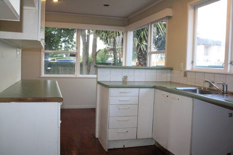 Photo of property in 119 Gills Road, Bucklands Beach, Auckland, 2014