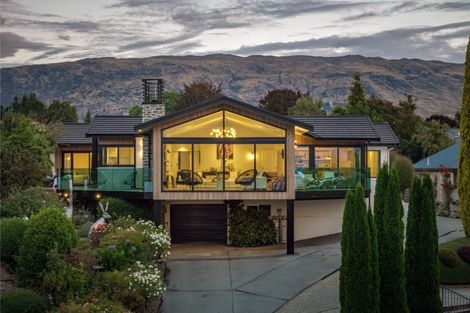 Photo of property in 22 Aspiring Terrace, Wanaka, 9305