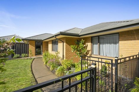 Photo of property in 5 Villa Grove, Ilam, Christchurch, 8041