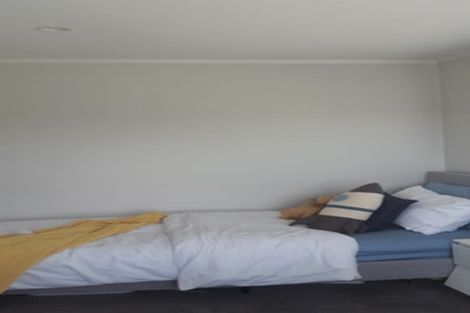 Photo of property in 1/32 Shanaway Rise, Hillcrest, Auckland, 0627