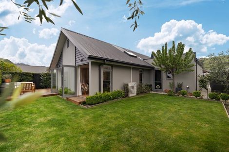 Photo of property in 5a Cone Peak Close, Lake Hayes, Queenstown, 9304