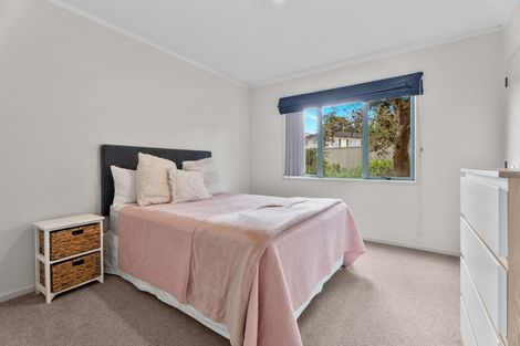 Photo of property in 24a Alexander Street, Cockle Bay, Auckland, 2014