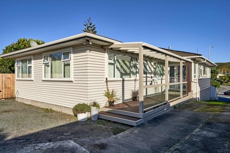 Photo of property in 14 Mana Esplanade, Paremata, Porirua, 5026
