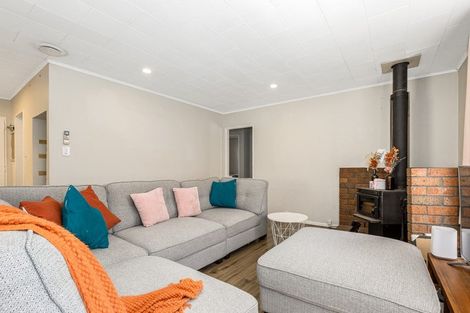 Photo of property in 12b Bell Street, Tawa, Wellington, 5028