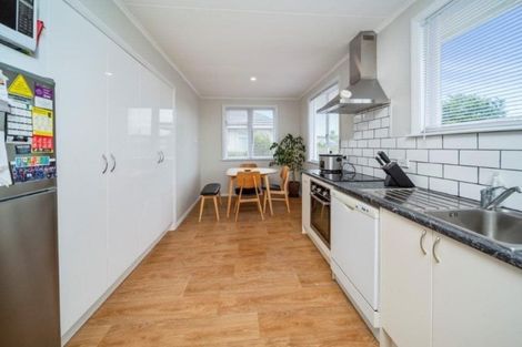 Photo of property in 285 South Road, Hawera, 4610