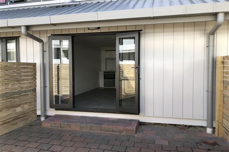 Photo of property in 3a/30 Westward Ho, Glen Eden, Auckland, 0602