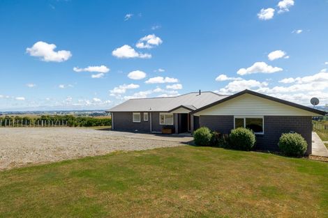 Photo of property in 225 Albert Road, Tokomaru, Palmerston North, 4474