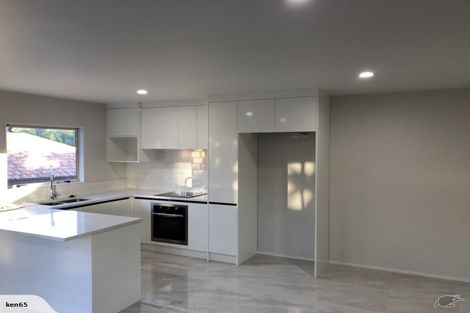 Photo of property in 30 Vireya Court, Goodwood Heights, Auckland, 2105