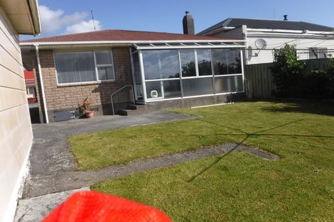 Photo of property in 14 Cowper Street, Greymouth, 7805