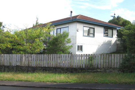 Photo of property in 14 Quincey Place, Massey, Auckland, 0614