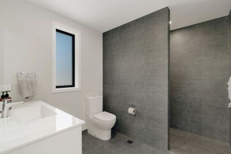 Photo of property in 47a Mcadam Drive, Jacks Point, Queenstown, 9371