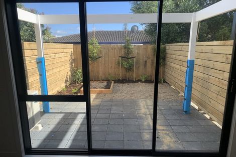 Photo of property in 14 Whakahui Lane, Mangere Bridge, Auckland, 2022