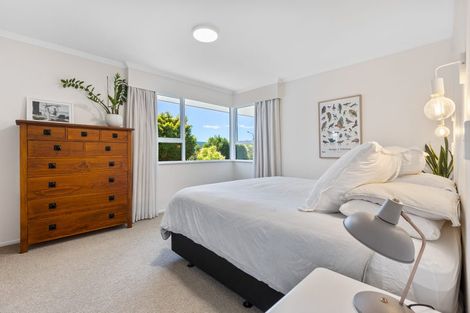 Photo of property in 46 Nevada Drive, Merrilands, New Plymouth, 4312