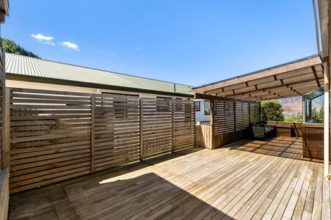 Photo of property in 13a Avalon Crescent, Fernhill, Queenstown, 9300