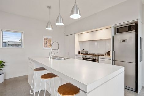 Photo of property in 11 Coprosma Close, Papamoa Beach, Papamoa, 3118