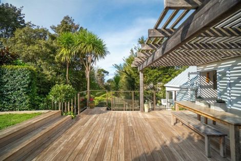 Photo of property in 27 Le Roy Terrace, Birkenhead, Auckland, 0626
