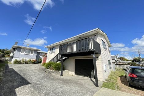 Photo of property in 43 Vera Road, Te Atatu South, Auckland, 0610