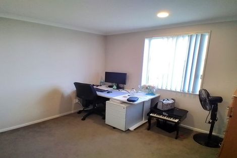 Photo of property in 14 Warbler Crescent, Papakura, 2110