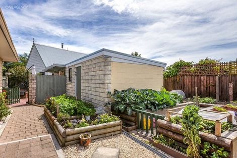 Photo of property in 5 Luxton Place, Rangiora, 7400