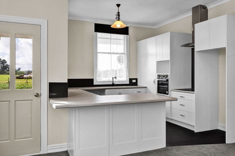 Photo of property in 5317 Mountain Road, Eltham, 4398