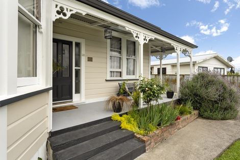 Photo of property in 39 Mako Mako Road, Levin, 5510