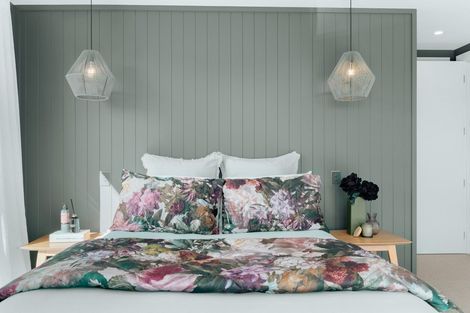 Photo of property in 19 Falconer Rise, Jacks Point, Queenstown, 9371