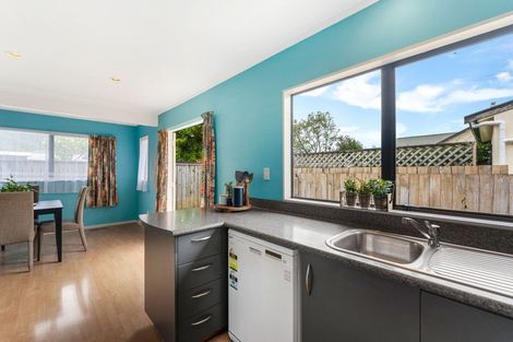 Photo of property in 10a Oxford Crescent, Ebdentown, Upper Hutt, 5018