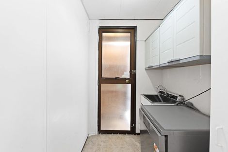 Photo of property in 121 Shifnal Drive, Randwick Park, Auckland, 2105