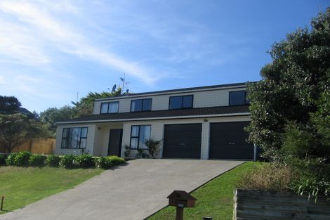 Photo of property in 12 Musket Lane, Whitby, Porirua, 5024