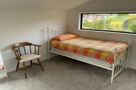Photo of property in 15b Eastcliffe Road, Castor Bay, Auckland, 0620