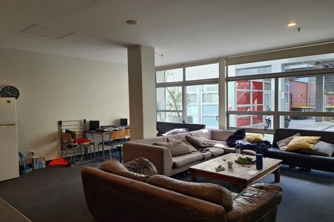 Photo of property in Hanson House, 2/27 Hanson Street, Mount Cook, Wellington, 6021