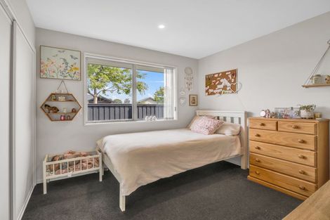 Photo of property in 1 Keeper Close, Woodend, 7610