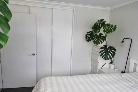 Photo of property in 3/71 Hobsonville Road, Hobsonville, Auckland, 0616