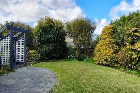 Photo of property in 12 Cherub Place, West Harbour, Auckland, 0618