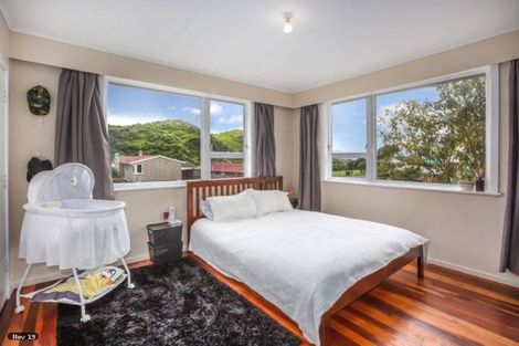 Photo of property in 19 Mahinawa Street, Takapuwahia, Porirua, 5022