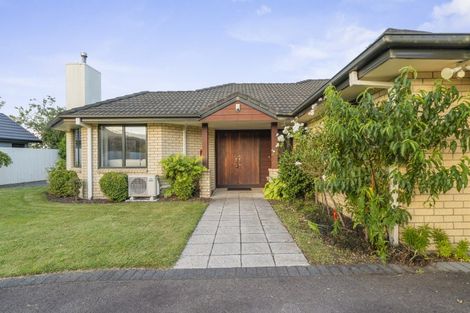 Photo of property in 20 Gemini Place, Kawaha Point, Rotorua, 3010