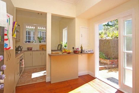 Photo of property in 8 Raroa Crescent, Northland, Wellington, 6012